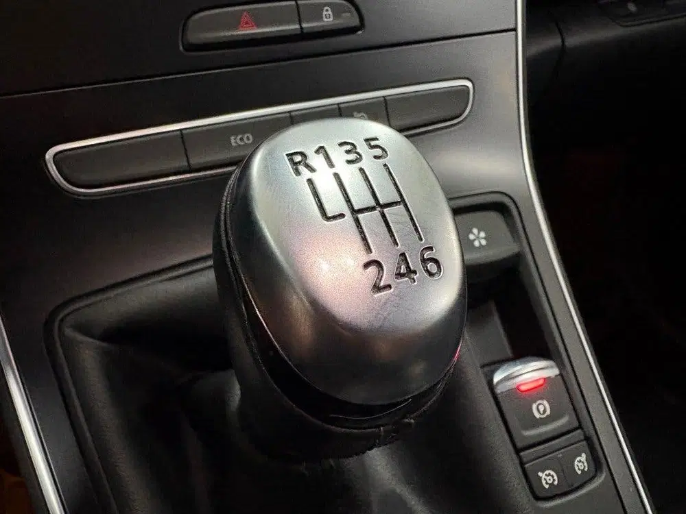 Renault Scenic 1.3 TCE Intens Leder LM20 Parkeer PDC Cam uit 2020, foto 13