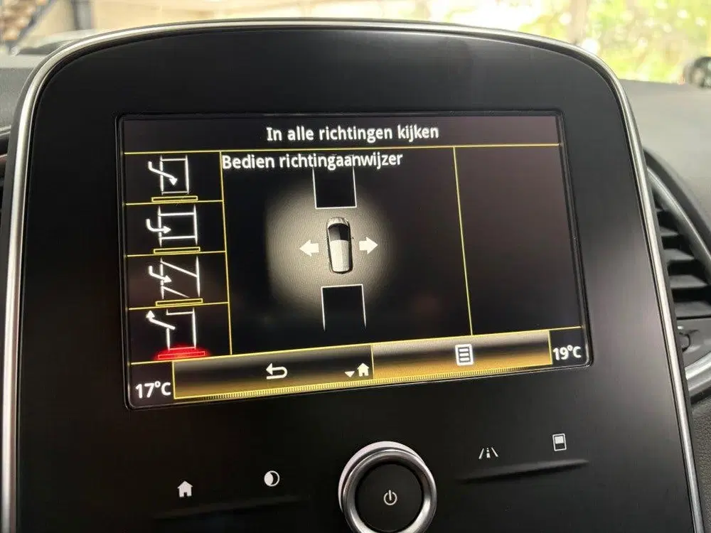 Renault Scenic 1.3 TCE Intens Leder LM20 Parkeer PDC Cam uit 2020, foto 6