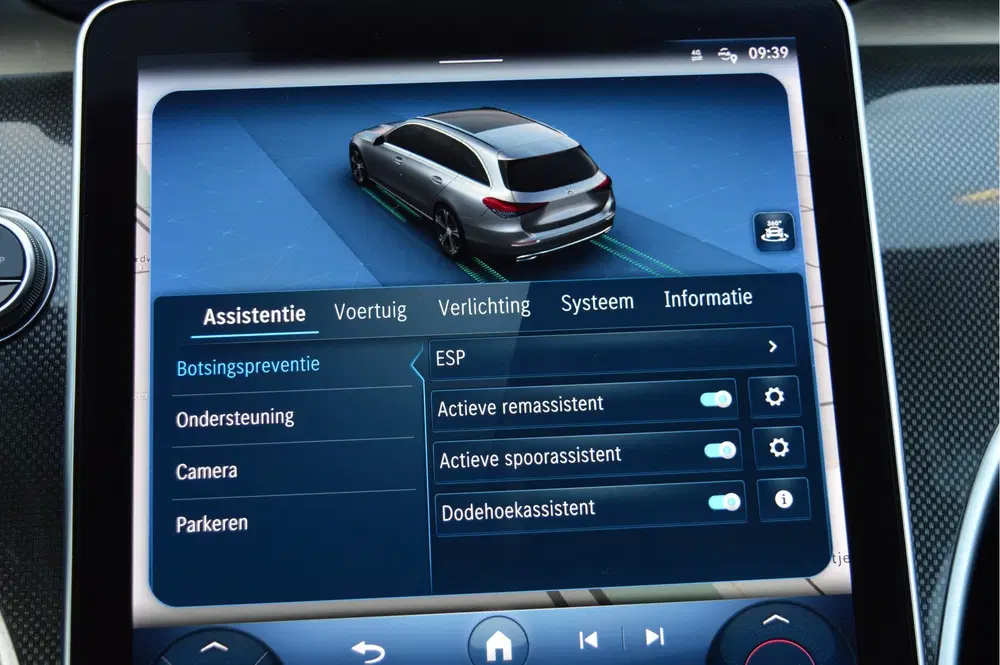 Mercedes-Benz C-Klasse 200 Launch Edition AMG Line uit 2021, foto 16