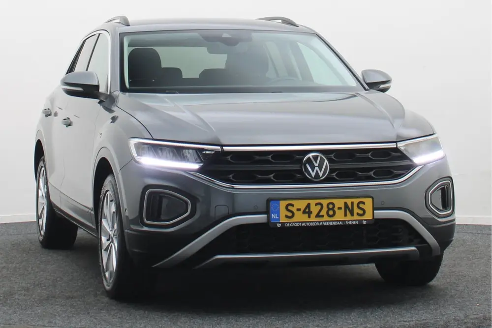 Volkswagen T-Roc 1.5 TSI DSG Life Business Virtual Cockpit uit 2022, foto 20