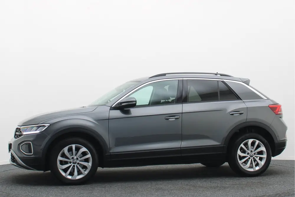 Volkswagen T-Roc 1.5 TSI DSG Life Business Virtual Cockpit uit 2022, foto 7