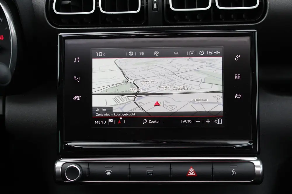 Citroën C3 Aircross 1.2 PureTech S&S Shine / Carplay / Pano uit 2019, foto 14