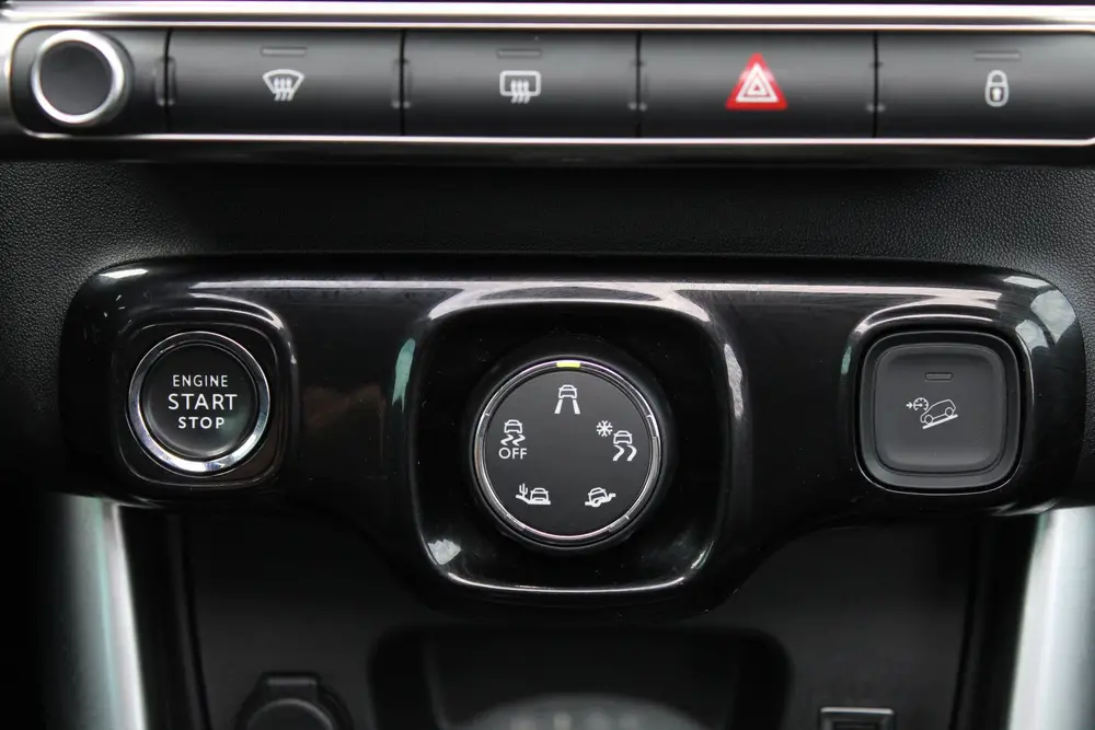 Citroën C3 Aircross 1.2 PureTech S&S Shine / Carplay / Pano uit 2019, foto 15
