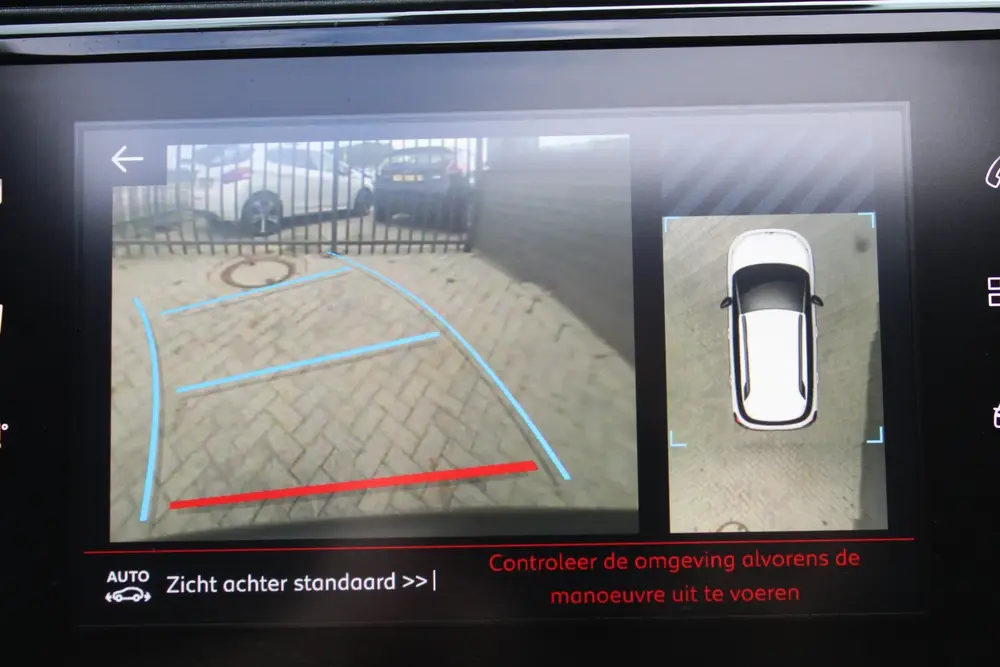 Citroën C3 Aircross 1.2 PureTech S&S Shine / Carplay / Pano uit 2019, foto 17
