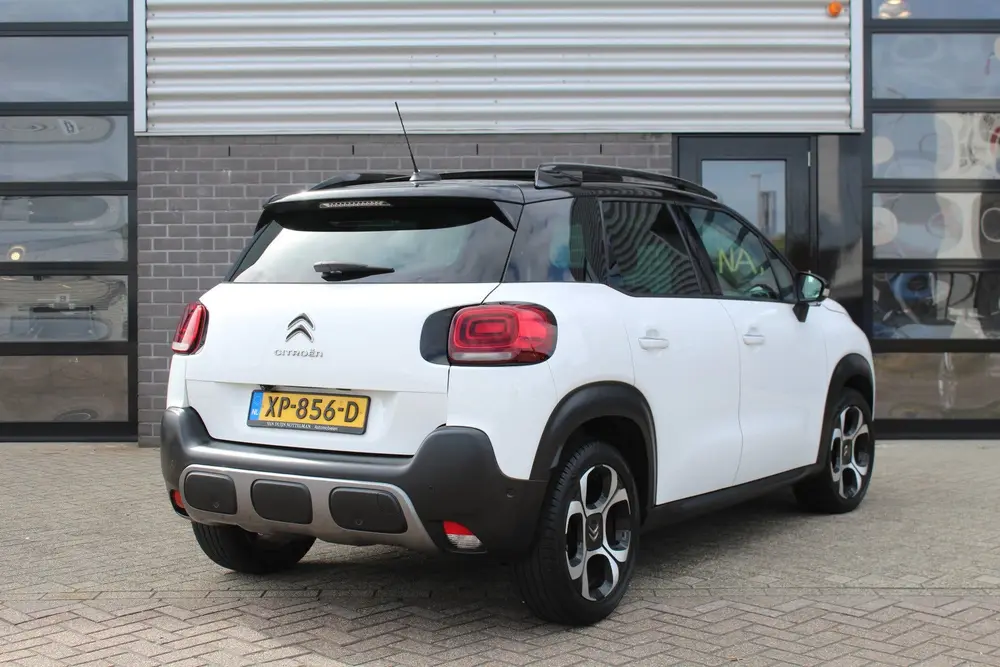 Citroën C3 Aircross 1.2 PureTech S&S Shine / Carplay / Pano uit 2019, foto 3