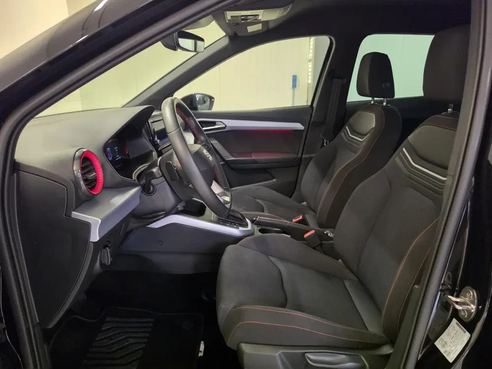 SEAT Arona 1.0 EcoTSI FR Business Connect uit 2025, foto 9