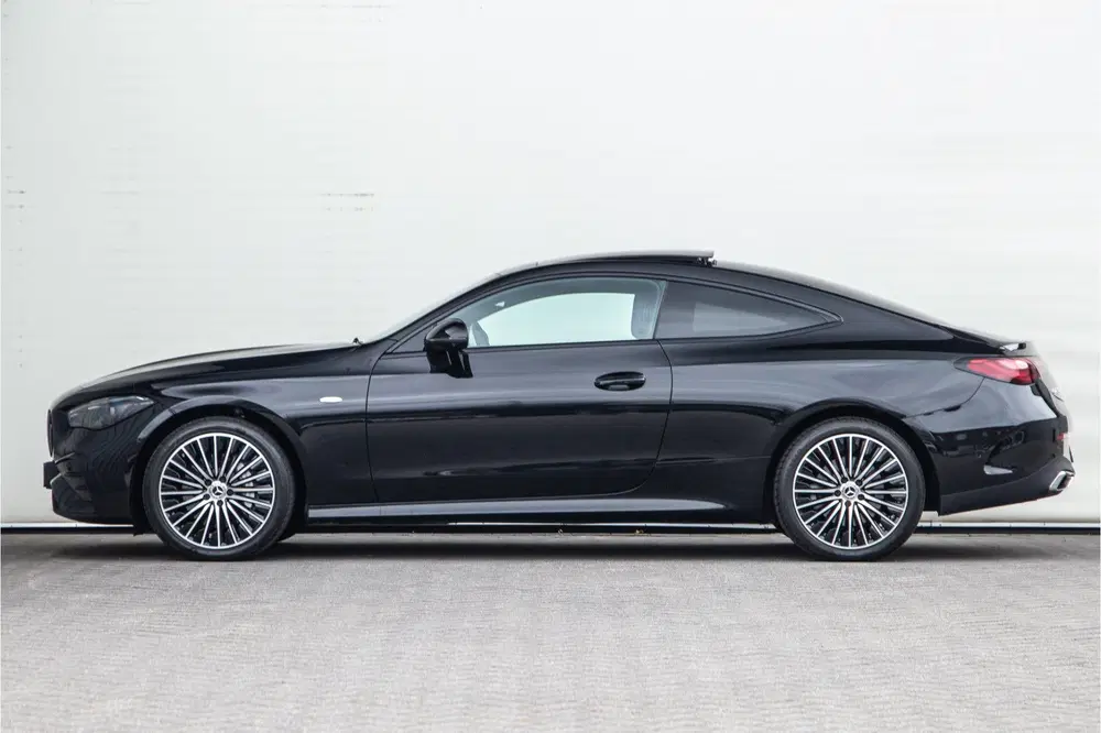 Mercedes-Benz CLE CLE Coupé 300 e AMG Premium Plus uit 2024, foto 4