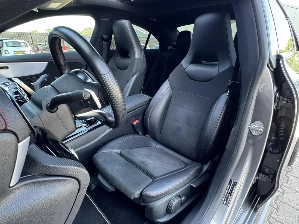 Mercedes-Benz CLA 180 AMG uit 2019, foto 11