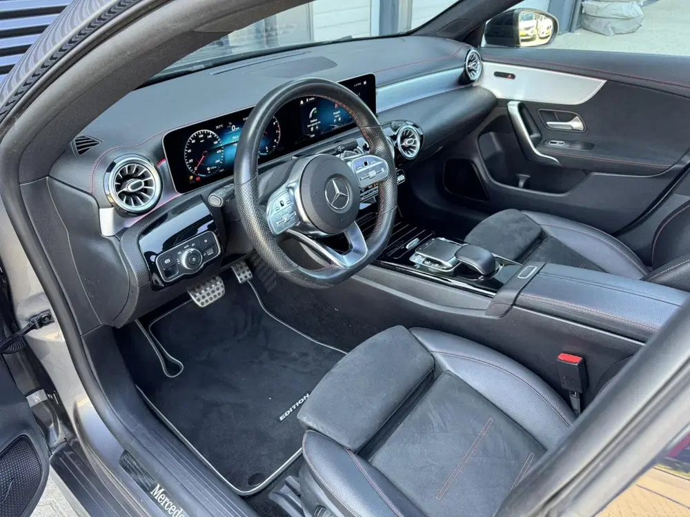 Mercedes-Benz CLA 180 AMG uit 2019, foto 8