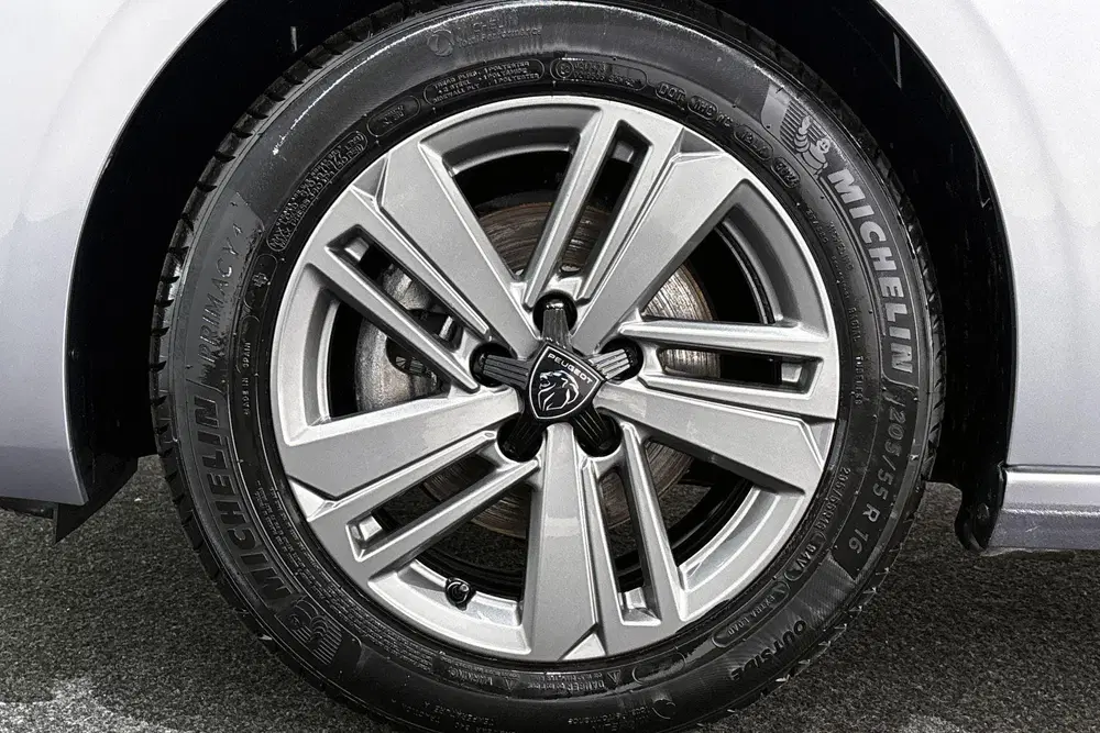 Peugeot 308 1.2 PureTech Active Pack Business Apple Ca uit 2024, foto 20
