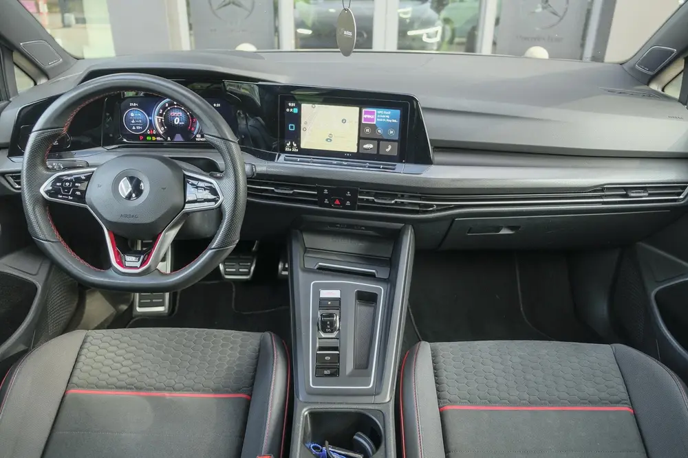 Volkswagen Golf 8 GTI Clubsport 2.0 TSI 300pk Panoramadak IQ uit 2022, foto 3