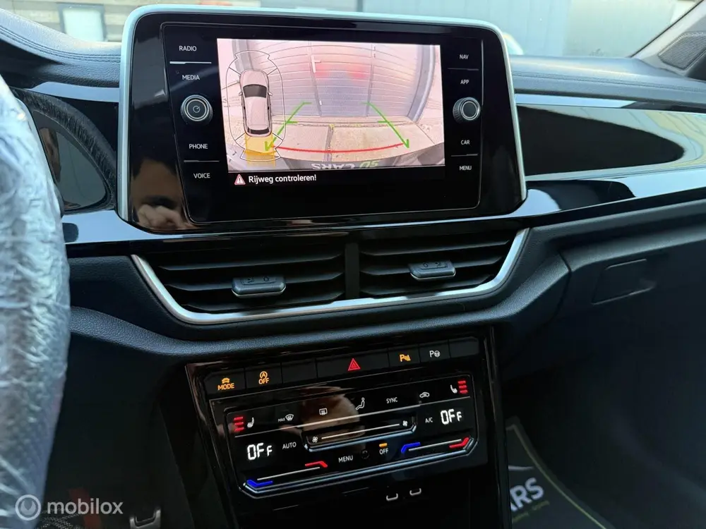 Volkswagen T-Roc 1.5 TSI R-Line|PANO|IQ|Massage|Dodehoek|CAM uit 2023, foto 12