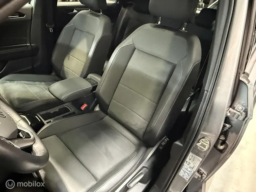 Volkswagen T-Roc 1.5 TSI R-Line|PANO|IQ|Massage|Dodehoek|CAM uit 2023, foto 7