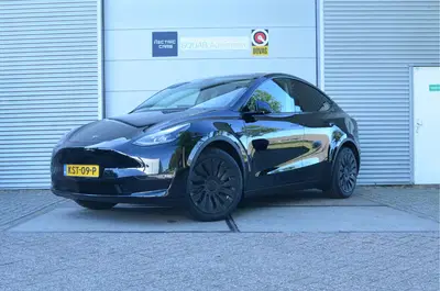 Tesla Model Y Long Range AWD 75 kWh Trekhaak (1.600kg) A uit 2023