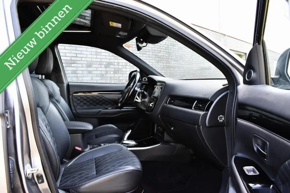 Mitsubishi Outlander 2.4 PHEV Diamand Edition LEDER VOL! 360 uit 2019, foto 6