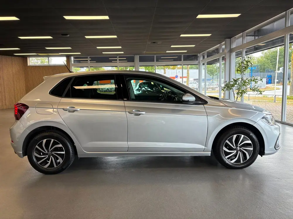 Volkswagen Polo 1.0 TSI Life uit 2022, foto 5