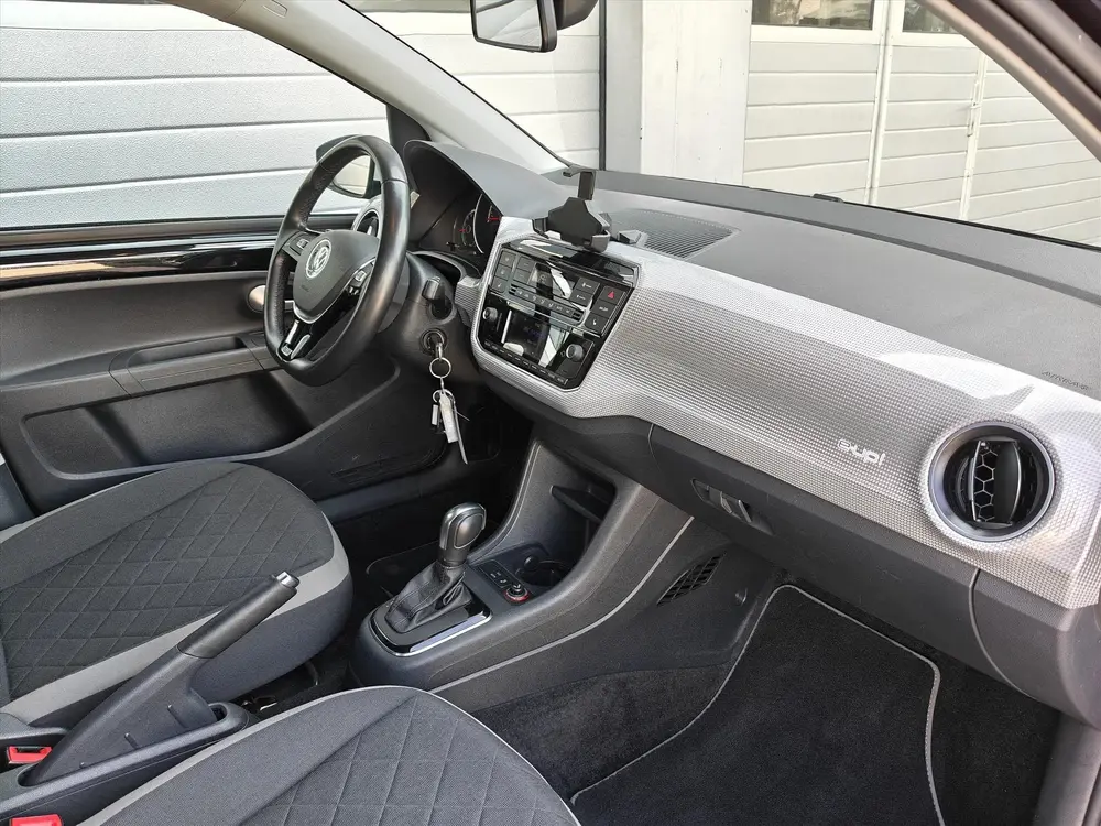 Volkswagen E-Up! Elektromotor 82pk 5D uit 2022, foto 13