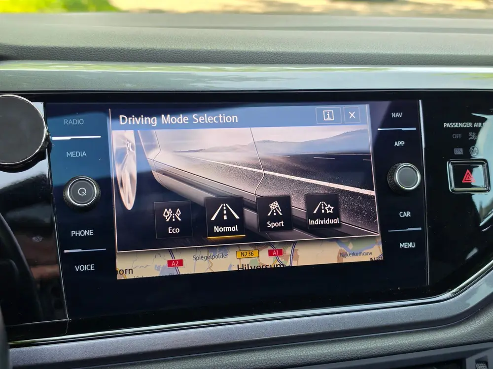 Volkswagen Polo 1.5 TSI R-Line Automaat Pano Camera Bom Voll uit 2020, foto 16