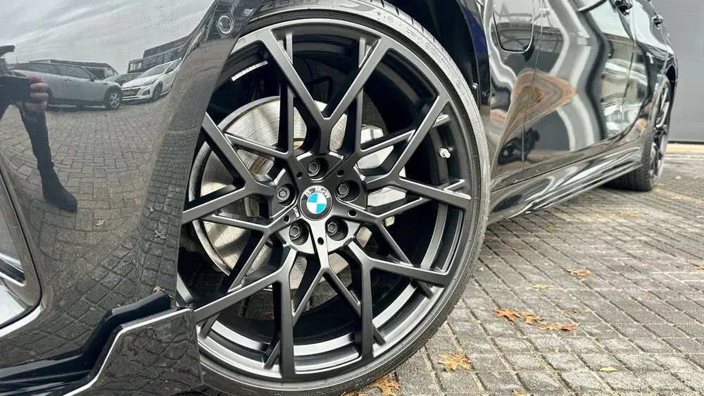 BMW 3-serie 3 Serie Touring 320e M-Performance 20 inch uit 2023, foto 7
