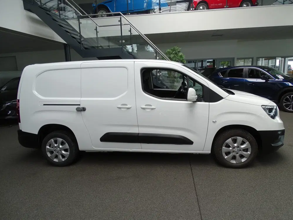 Opel Combo 1.5D L2H1 Edition Automaat uit 2022, foto 5