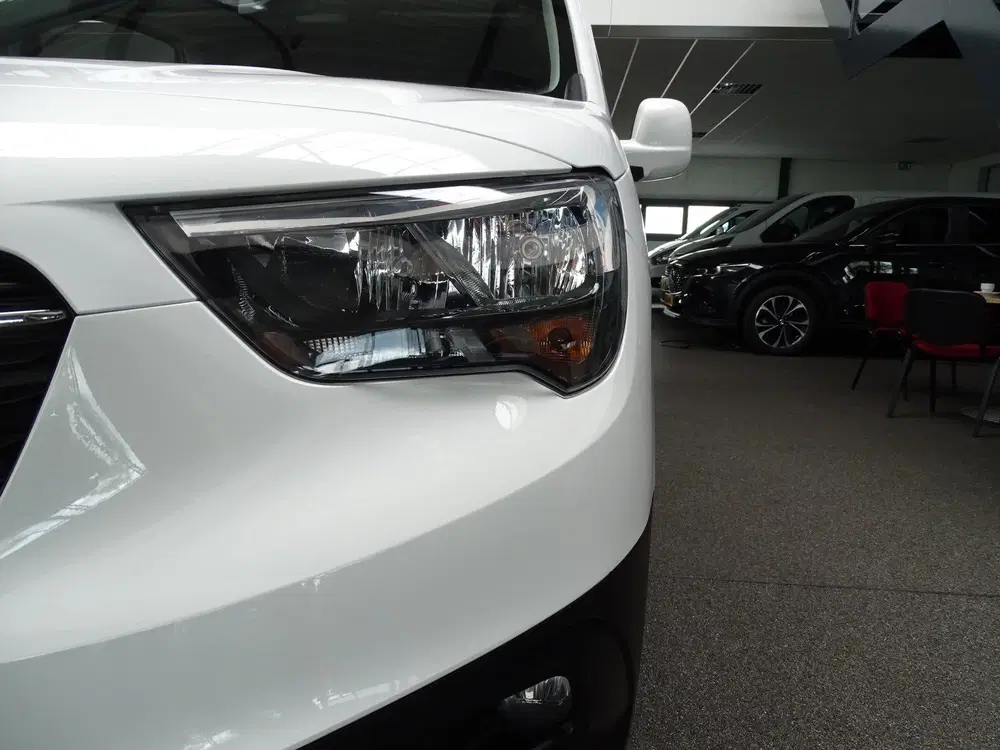 Opel Combo 1.5D L2H1 Edition Automaat uit 2022, foto 8