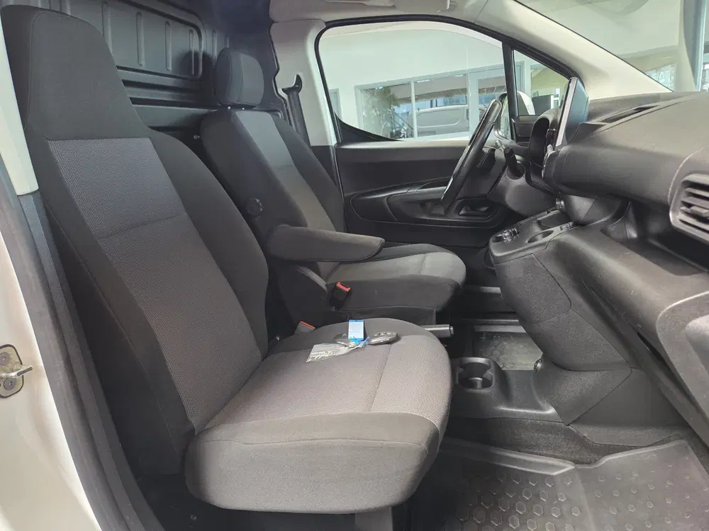 Opel Combo 1.5D L2H1 Edition uit 2022, foto 16