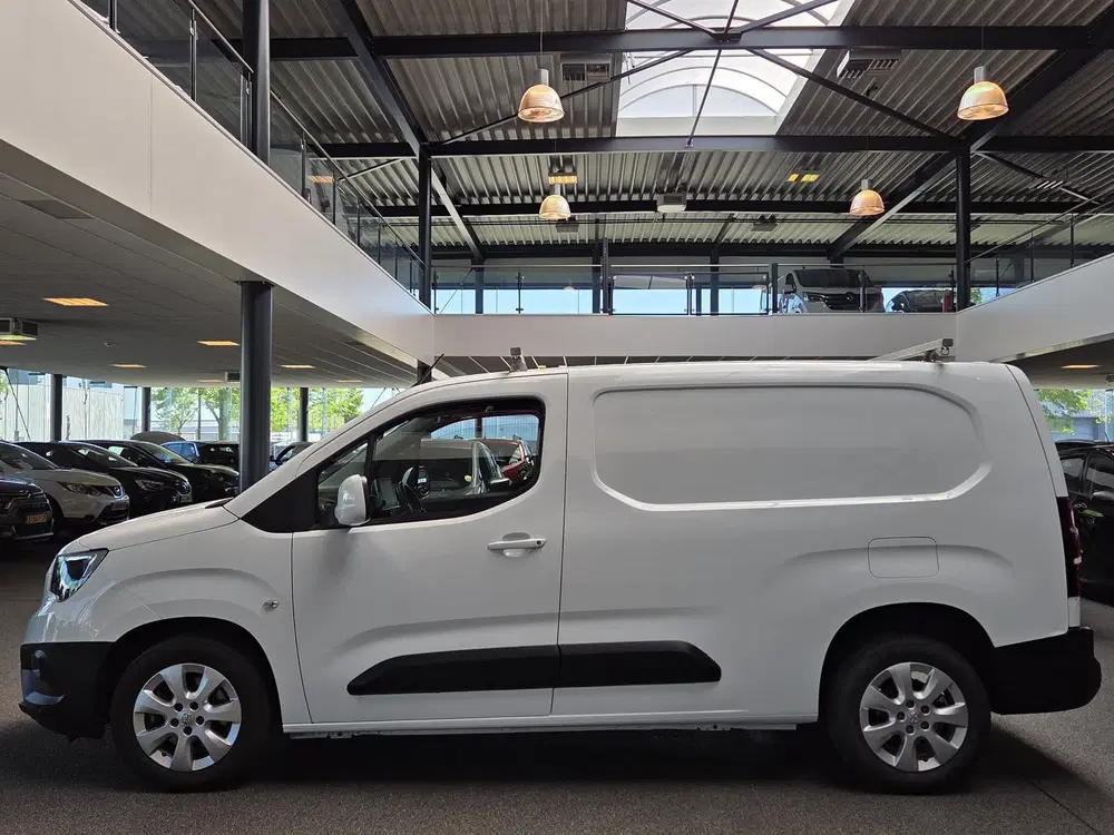Opel Combo 1.5D L2H1 Edition uit 2022, foto 2