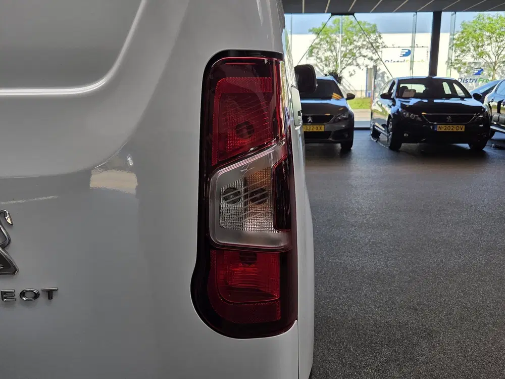 Peugeot Partner 1.5 BlueHDi 100 S&S L1 (bj 2023) uit 2023, foto 10