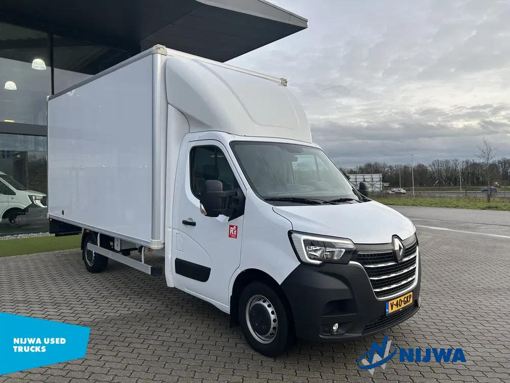 Renault Master uit 2024, foto 2
