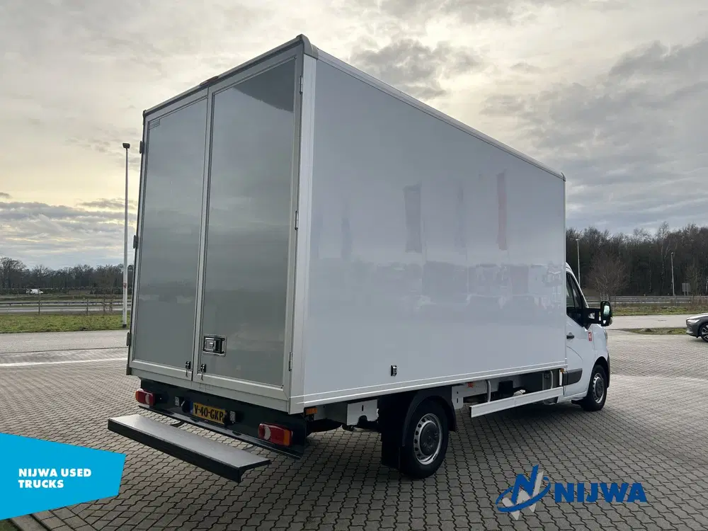 Renault Master uit 2024, foto 3