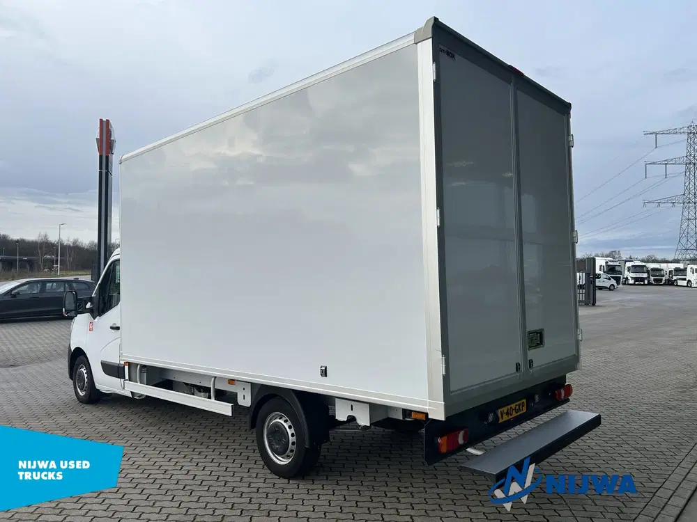 Renault Master uit 2024, foto 4
