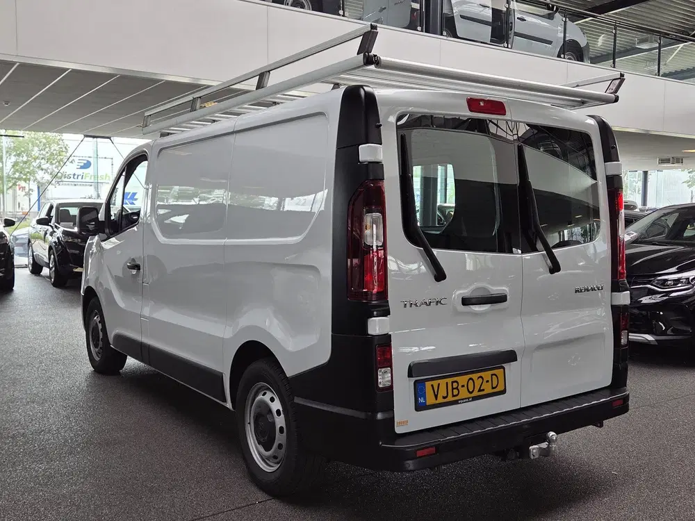 Renault Trafic 2.0 dCi 120 T29 L1H1 Comfort uit 2021, foto 3