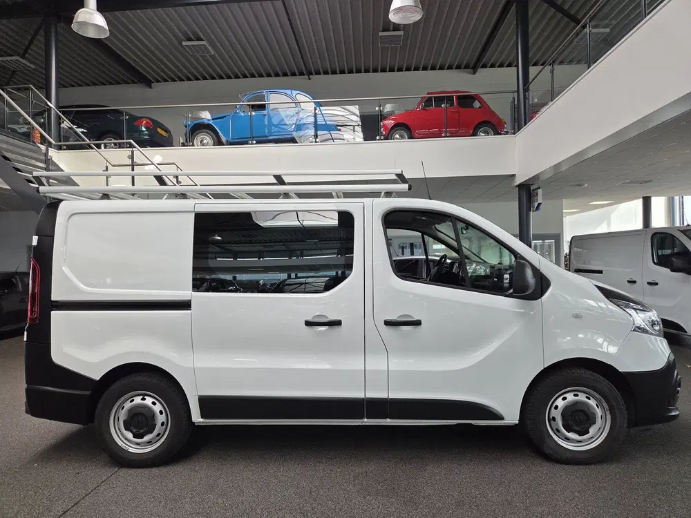 Renault Trafic 2.0 dCi 120 T29 L1H1 Comfort uit 2021, foto 6