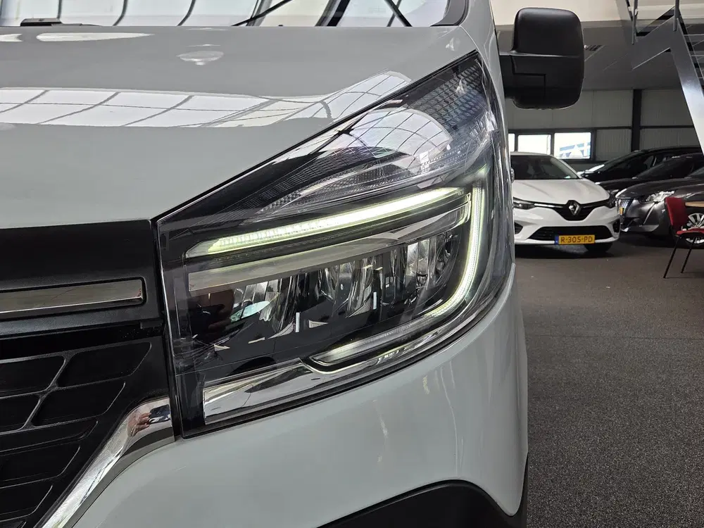 Renault Trafic 2.0 dCi 120 T29 L1H1 Comfort uit 2021, foto 9