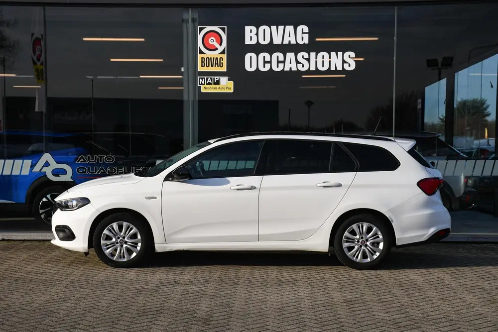 Fiat Tipo 1.4 T-Jet 16v Business Lusso APPLE CA uit 2019, foto 5
