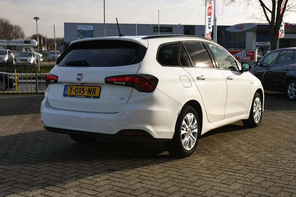 Fiat Tipo 1.4 T-Jet 16v Business Lusso APPLE CA uit 2019, foto 7