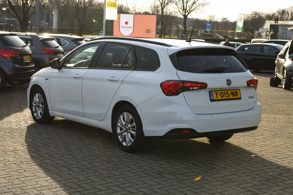 Fiat Tipo 1.4 T-Jet 16v Business Lusso APPLE CA uit 2019, foto 8