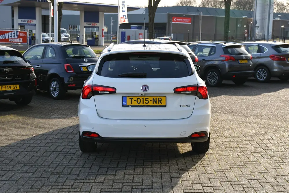 Fiat Tipo 1.4 T-Jet 16v Business Lusso APPLE CA uit 2019, foto 9