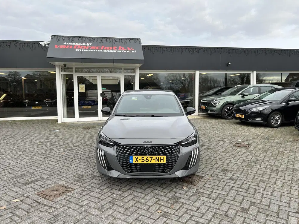 Peugeot 208 1.2 PureTech 100 GT uit 2024, foto 4