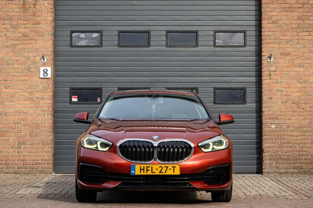 BMW 1-serie 118i High Executive Pano automaat Sfeer uit 2022, foto 4