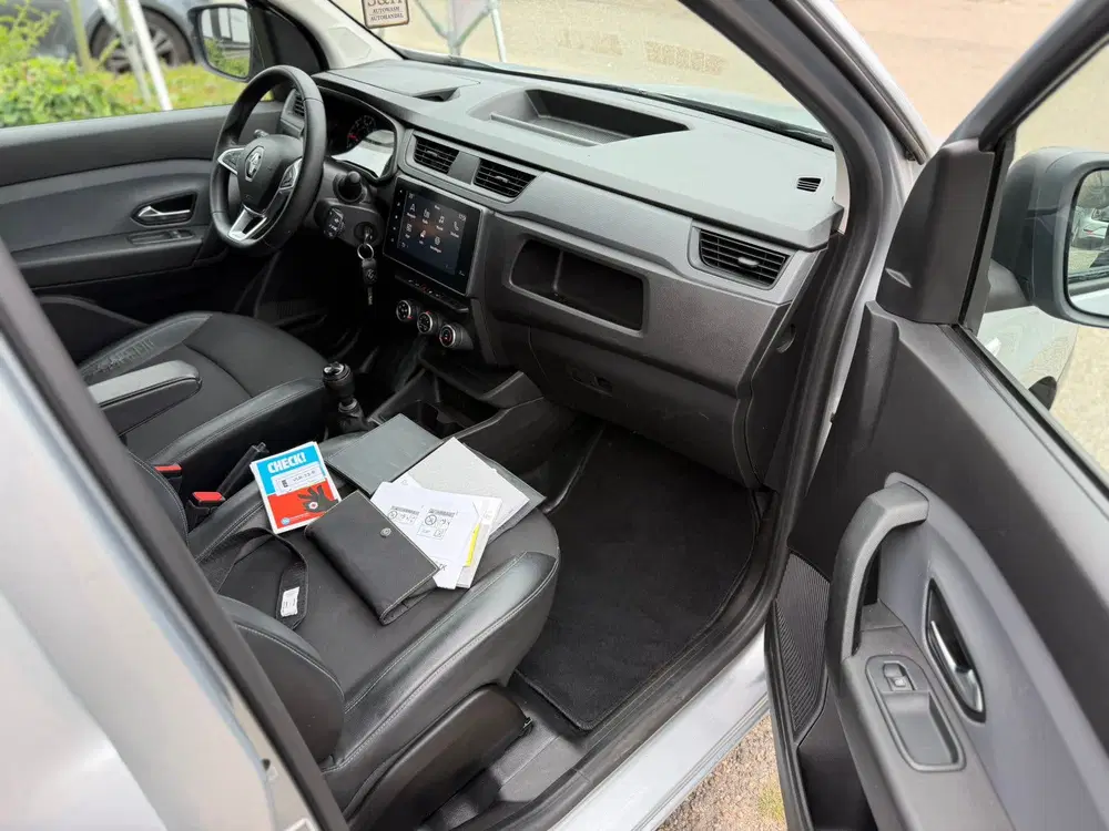 Renault Express 1.5 Blue dCi 75pk 2021 Grijs uit 2021, foto 13
