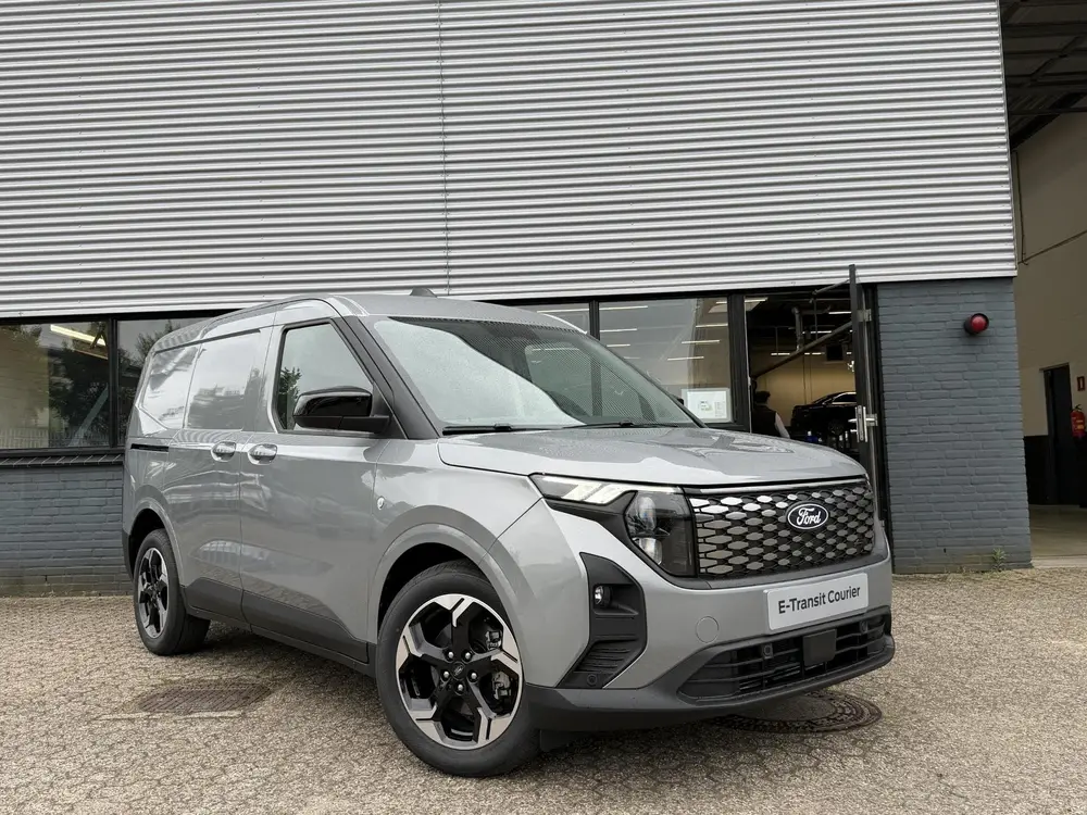 Ford Transit Courier Limited 46 kWh uit 2026, foto 3