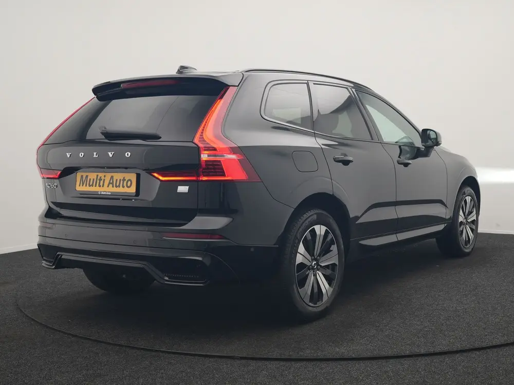 Volvo XC60 T6 PHEV AWD Plus Dark 350pk Dealer O.H uit 2022, foto 3