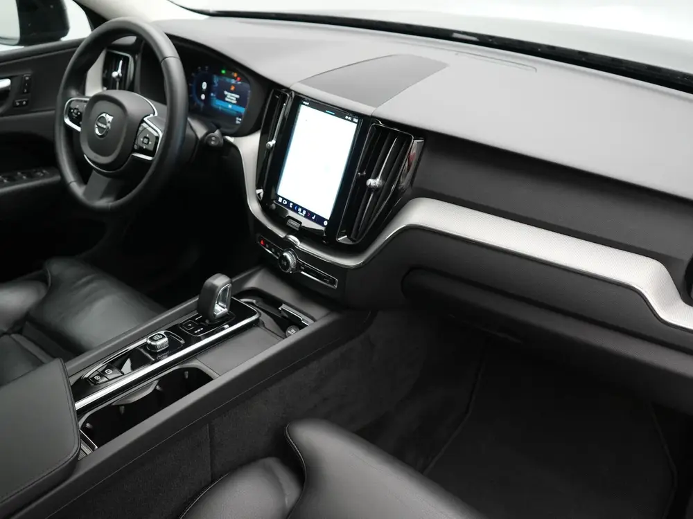 Volvo XC60 T6 PHEV AWD Plus Dark 350pk Dealer O.H uit 2022, foto 4