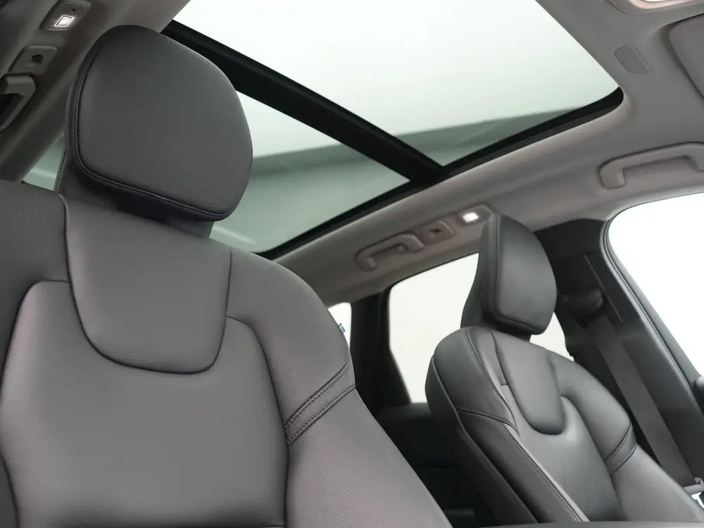 Volvo XC60 T6 PHEV AWD Plus Dark 350pk Dealer O.H uit 2022, foto 5