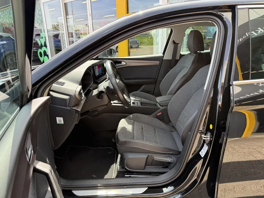 SEAT Leon 1.5 eTSI FR Business Intense uit 2022, foto 7