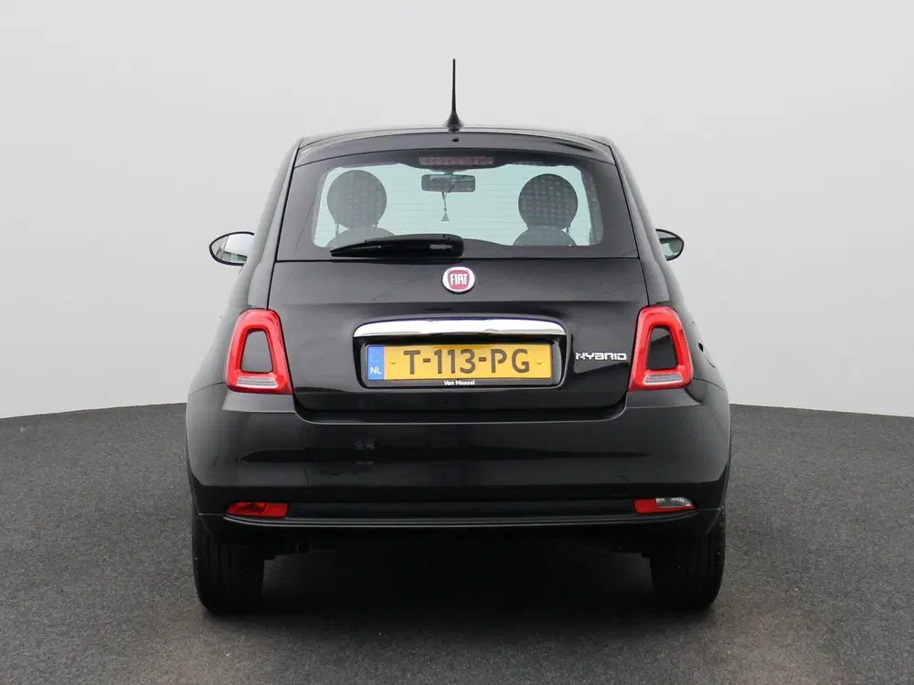 Fiat 500 1.0 Hybrid uit 2023, foto 5