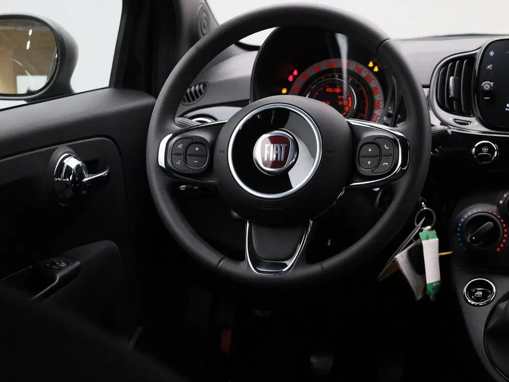 Fiat 500 1.0 Hybrid uit 2023, foto 8