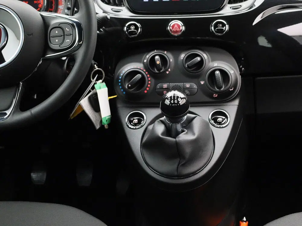 Fiat 500 1.0 Hybrid uit 2023, foto 9