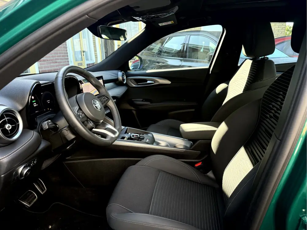 Alfa Romeo Tonale 1.5T Hybrid Edizione Business NLAuto uit 2025, foto 4